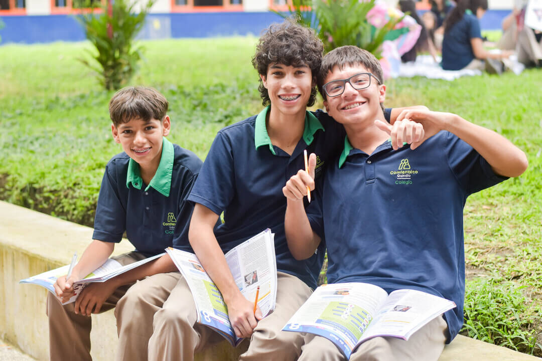 Estudiantes Santo Tomás