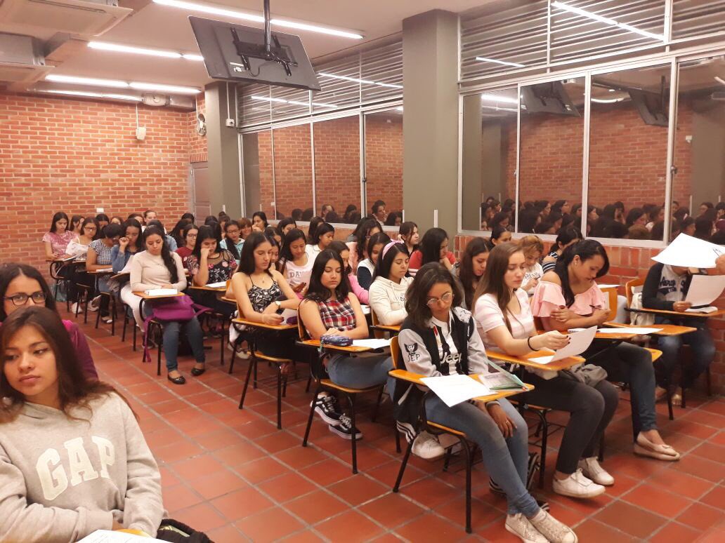 Estudiantes Santo Tomás