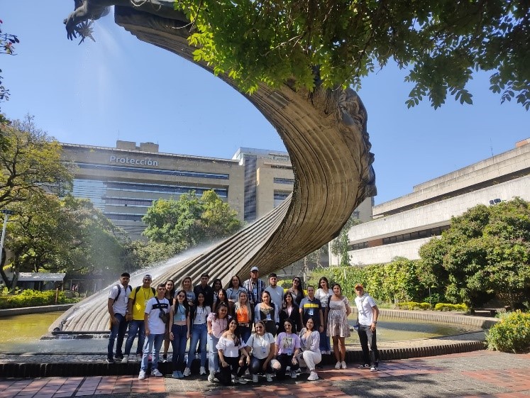 Estudiantes Santo Tomás